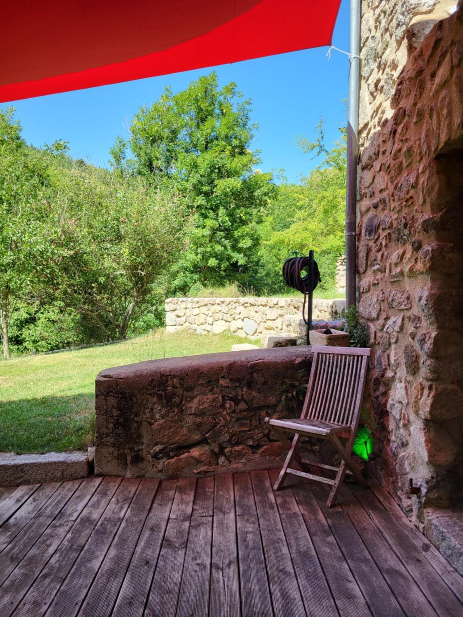Chambre Ciel Et Terre Et Chambre Terrasse Saint-Laurent-de-Cerdans Exterior foto